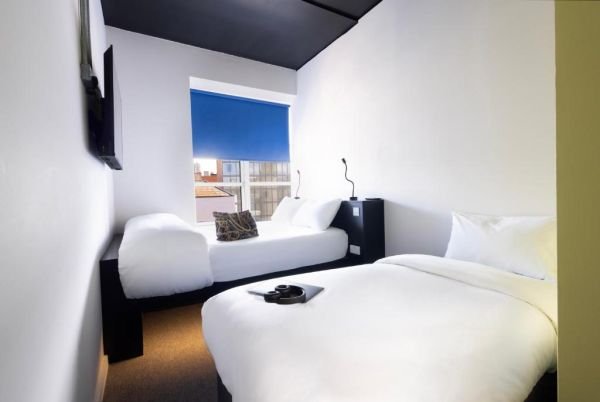  REZz Dublin Hotel
