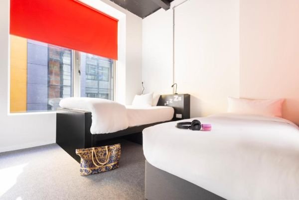  REZz Dublin Hotel