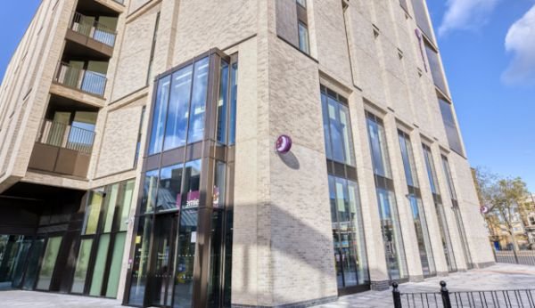 Premier Inn London Canary Wharf (Westferry) Hotel