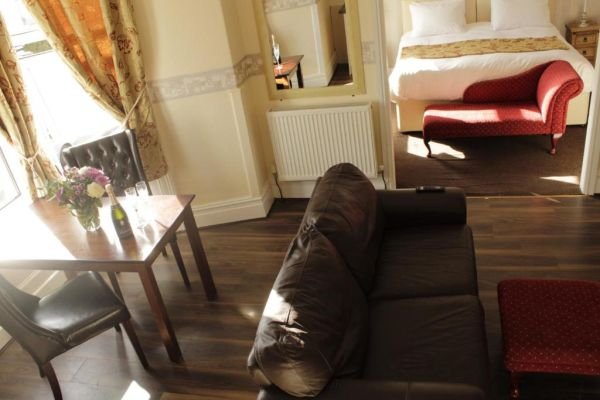  Clifton Villa Guest House Llandudno