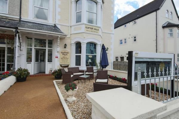  Clifton Villa Guest House Llandudno