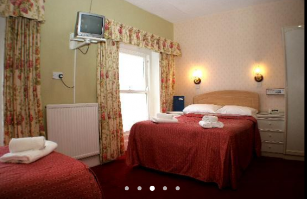 The Queens Lodge
